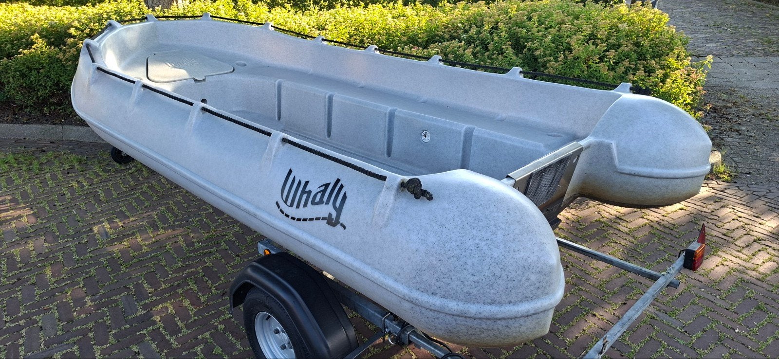 Whaly 370 Lichtgrijs, Ophalen, Buitenboordmotor, Trailer, Zo goed als nieuw