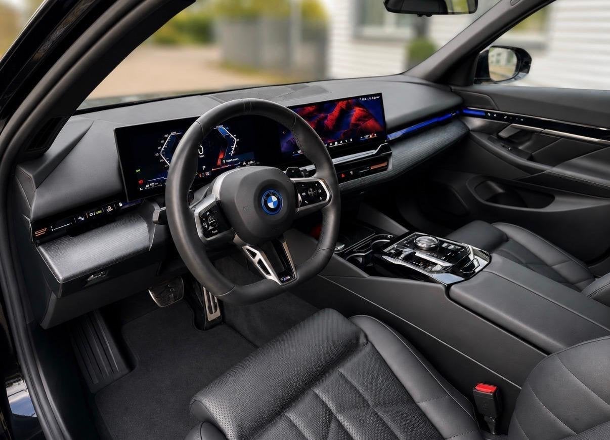 BMW 5-serie Touring 530e M Sport Edition Nieuwstaat | Trekha, Auto's, Automaat, 1998 cc, Achterwielaandrijving, 4 cilinders