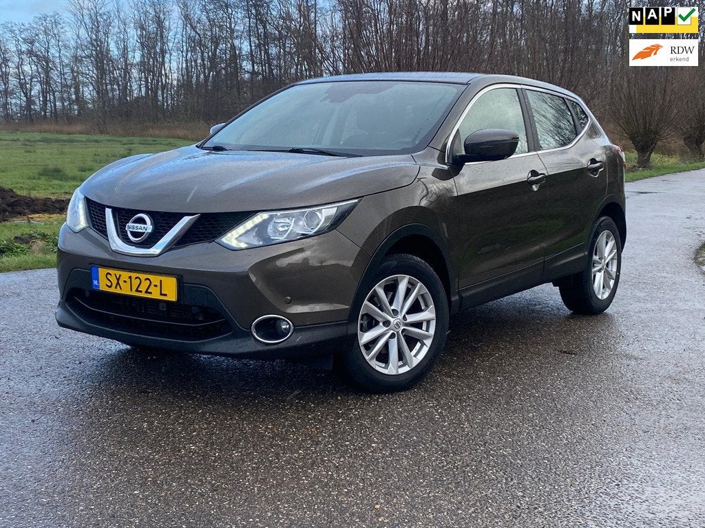 Nissan Qashqai 1.2 Connect Edition 5DRS CAMERA NAVI PDC ECC, Auto's, Nissan, Euro 5, Gebruikt, 4 cilinders, Bruin