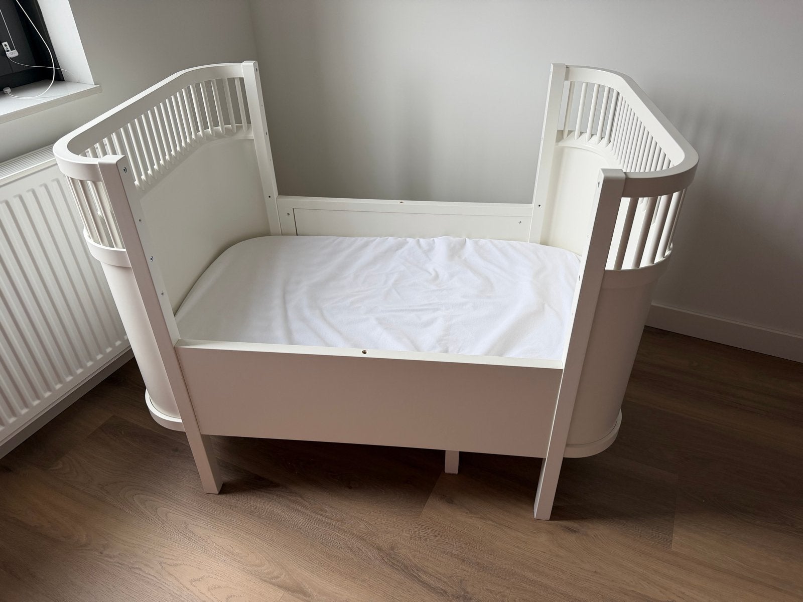 Sebra meegroeibed met matras en hoeslaken - Zeer goede staat, Kinderen en Baby's, Ophalen, Zo goed als nieuw, Ledikant
