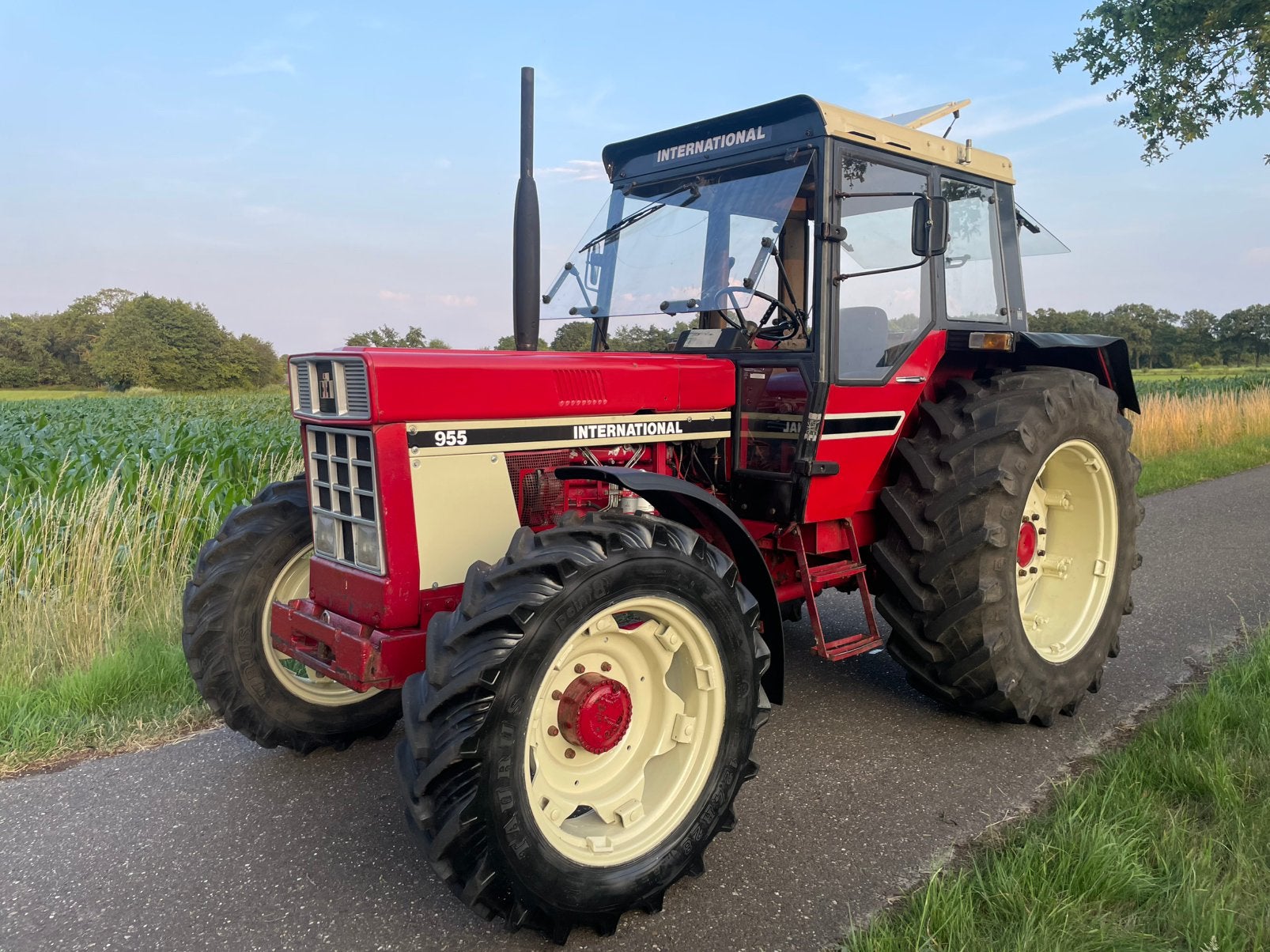 International 955, Ophalen of Verzenden, Nieuw, 80 tot 120 Pk, Case IH