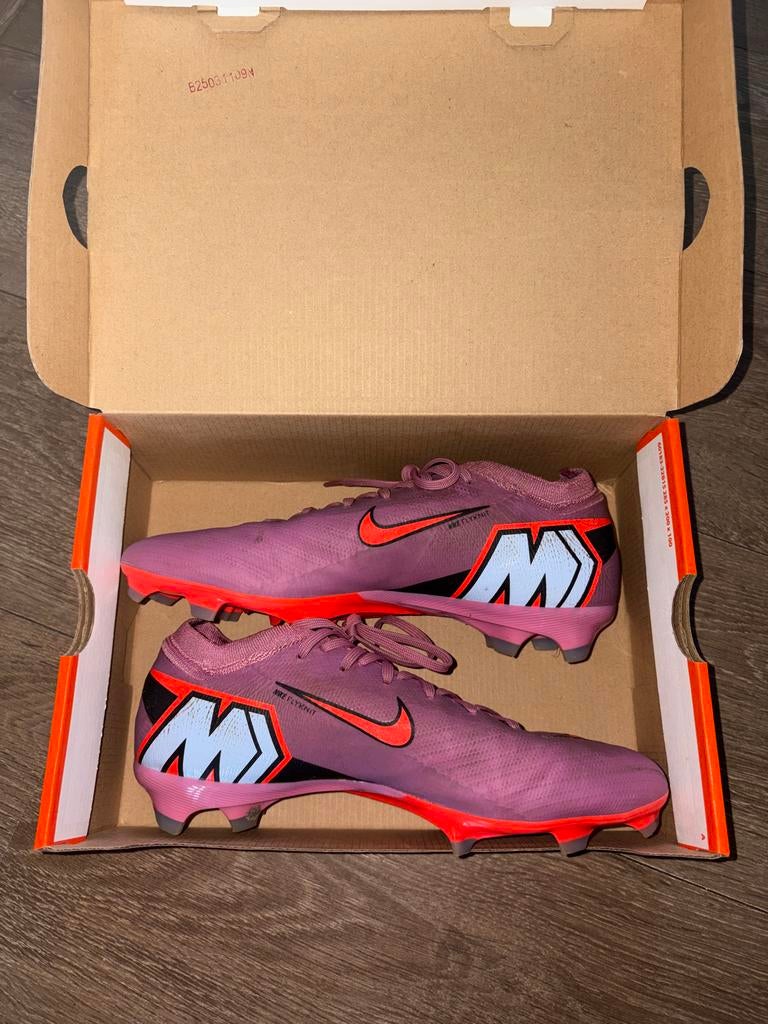 Nike Mercurial Voetbalschoenen - Roze/Oranje, Maat S, Ophalen, Zo goed als nieuw, Schoenen