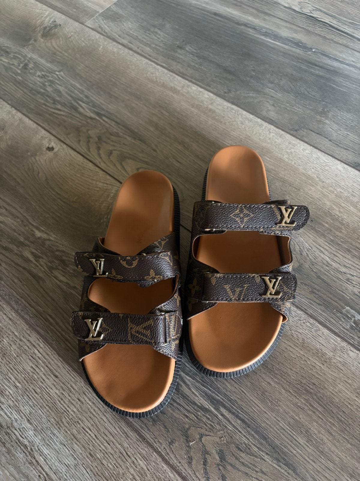 Sandalen  - Maat 40 (valt als 39), Verzenden, Zo goed als nieuw, Bruin, Slippers