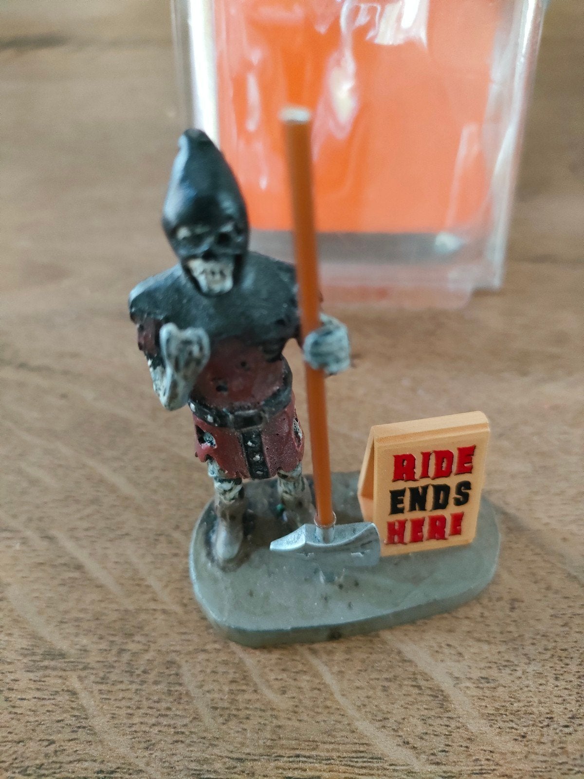 lemax spooky town executioner, Diversen, Ophalen
