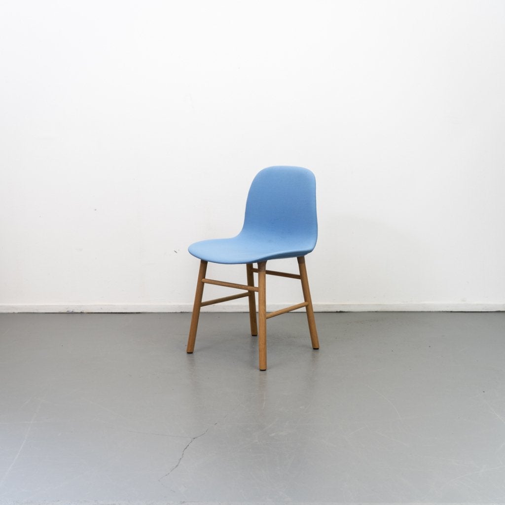 3 Normann Copenhagen Form stoel Blauw eiken hout, Huis en Inrichting, Stoelen, Niet ingevuld, Blauw, Nieuw, Ophalen of Verzenden