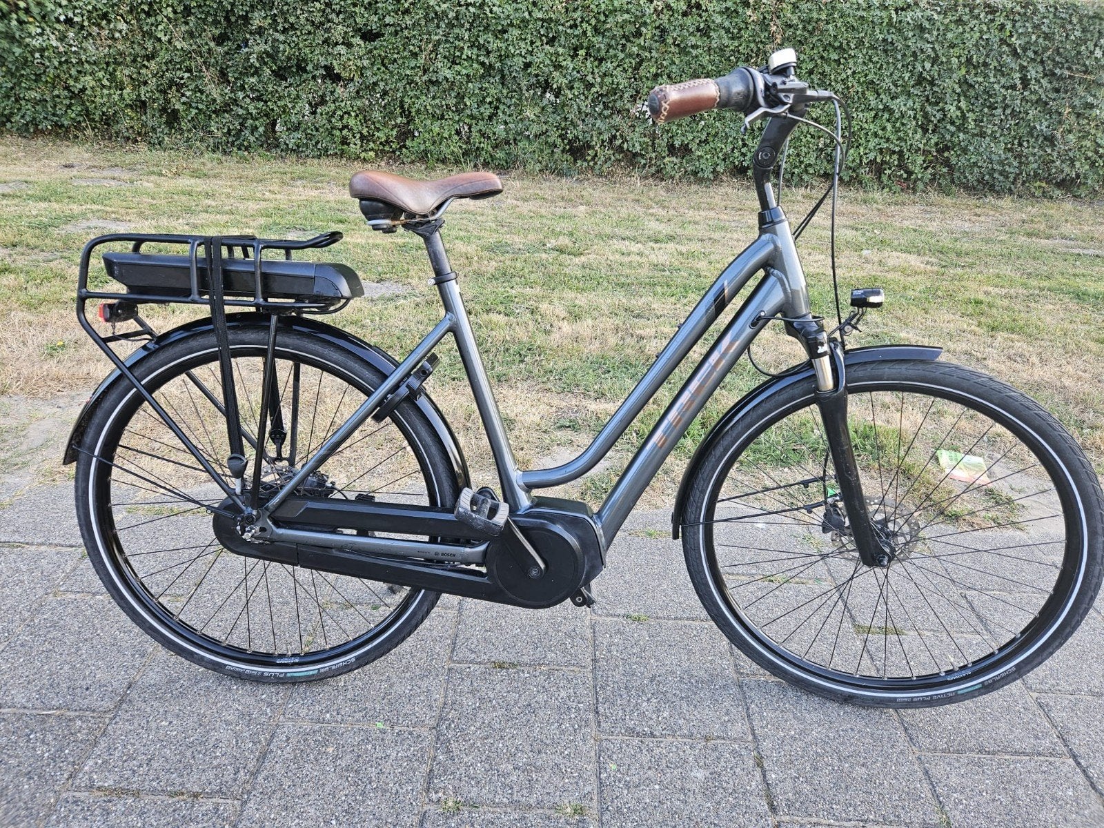 Elektrische fiets Trek Disrict+1, Gebruikt, 51 tot 55 cm, 50 km per accu of meer, Ophalen