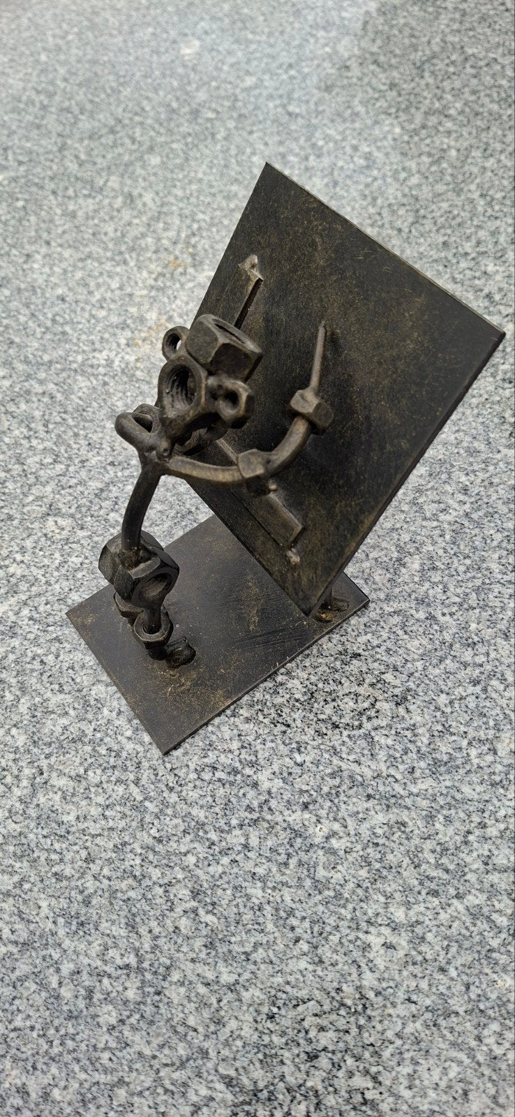 Unieke metalen sculptuur van bouten en moeren, Antiek en Kunst, Ophalen, Metaal, Overige typen, Man