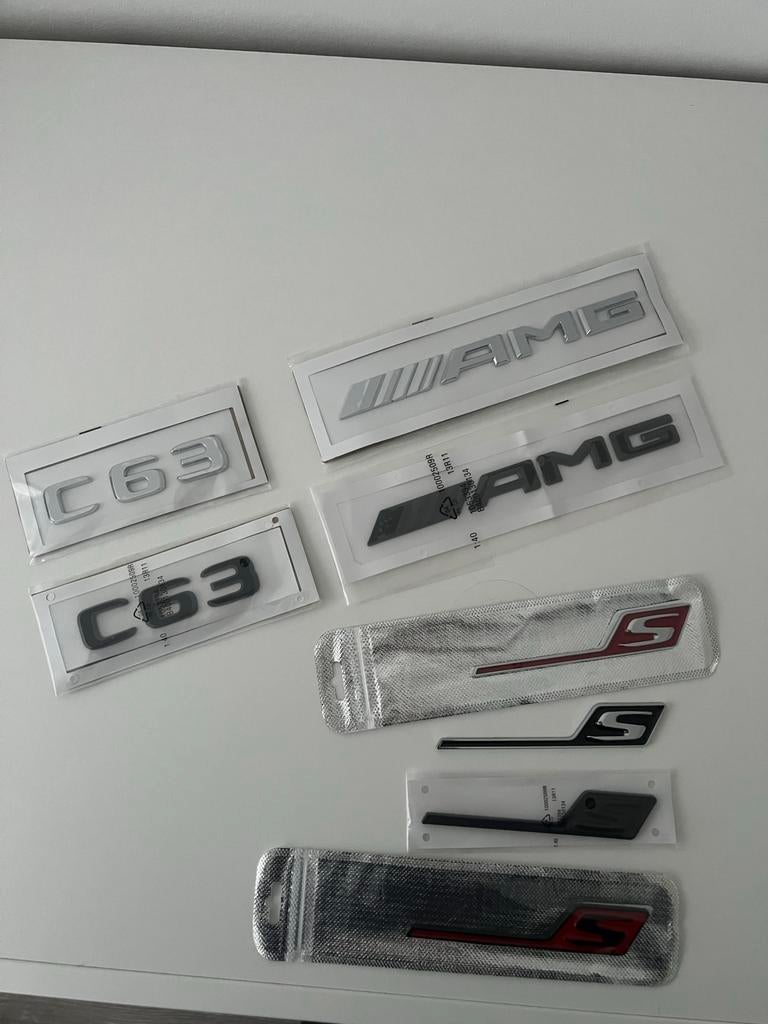 Mercedes-Benz C63 AMG S Emblemen - Chroom of Zwart, Ophalen of Verzenden