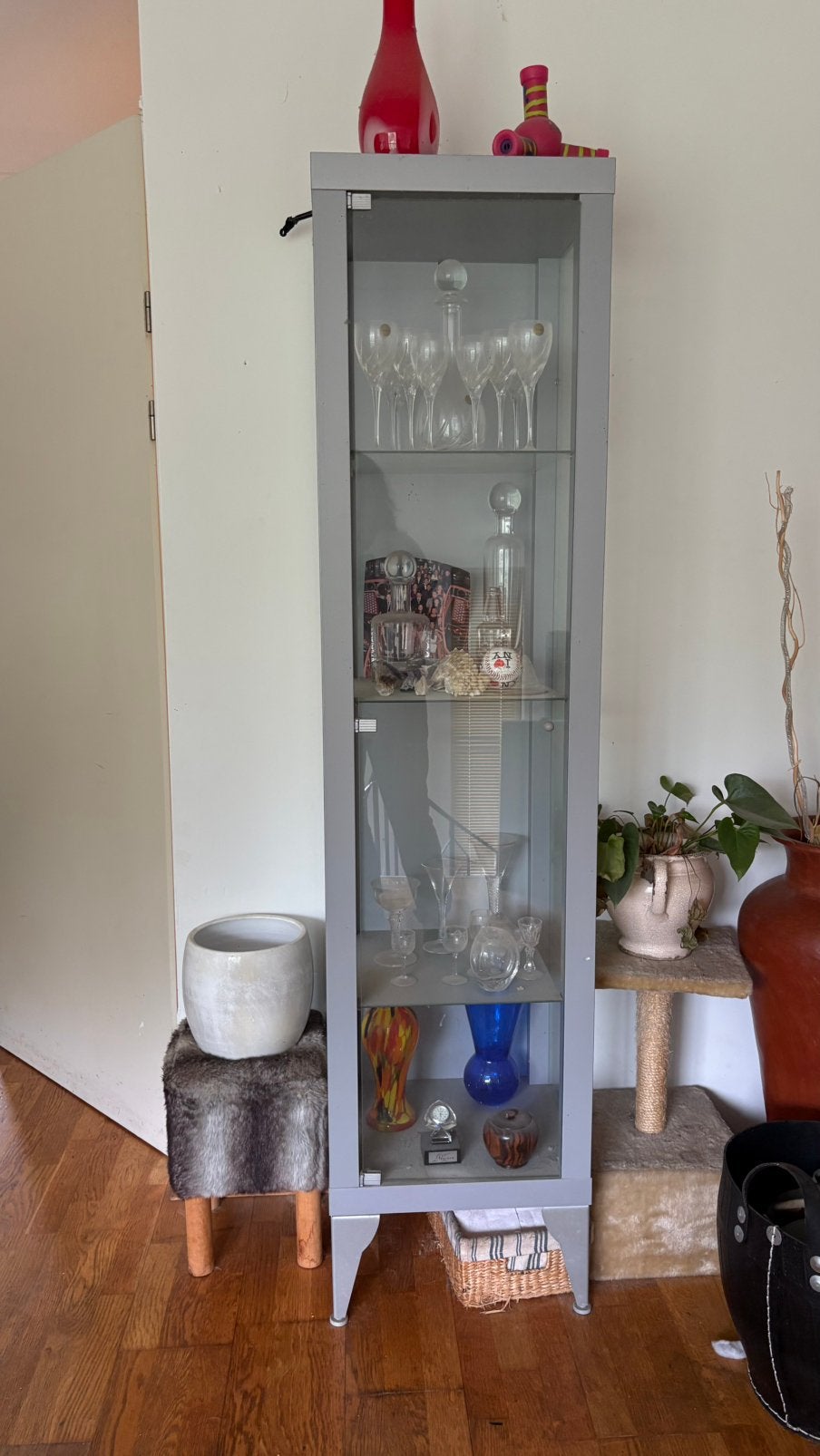Vitrinekast Ikea grijs, Ophalen, Zo goed als nieuw, 25 tot 50 cm, 50 tot 100 cm