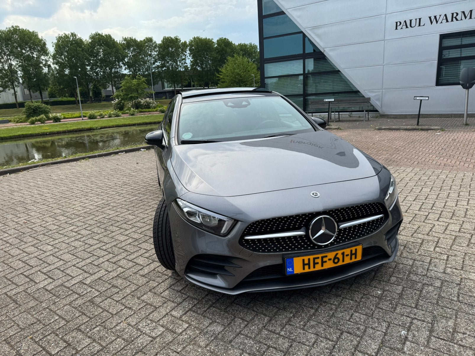 Mercedes A 200 VOL!!! AMG Line PANO met MEMORY en ZOMERKLAAR, Auto's, Mercedes-Benz, 4 cilinders, 163 pk, Particulier, 1600 kg