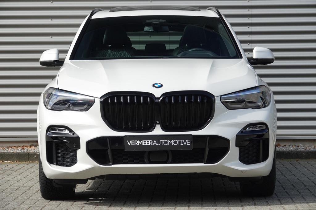BMW X5 xDrive45e High Executive M Sport | Pano | Luchtvering, Auto's, BMW, Gebruikt, 398 pk, Wit, Vierwielaandrijving