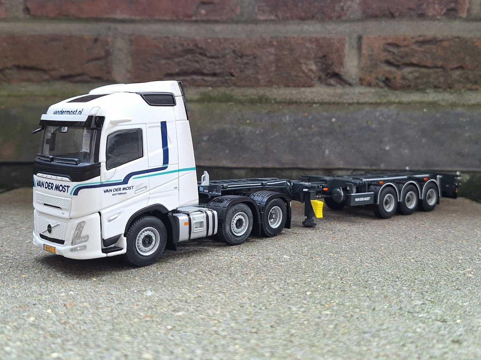 Wsi Volvo Aero v.d. Most + containerchassis., Ophalen of Verzenden, Nieuw, Bus of Vrachtwagen, Wsi