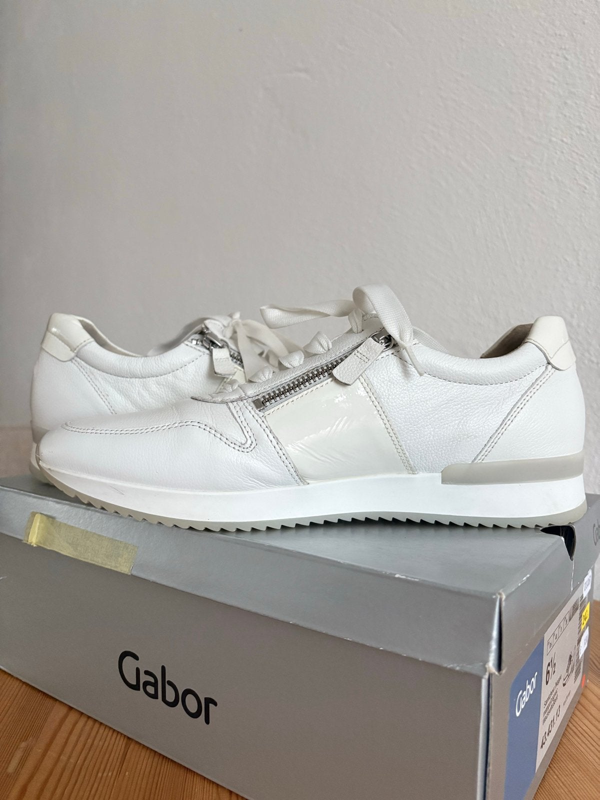 Gabor witte sneakers - Zo goed als nieuw - Maat 39/40, Ophalen of Verzenden, Zo goed als nieuw, Wit, Sneakers of Gympen