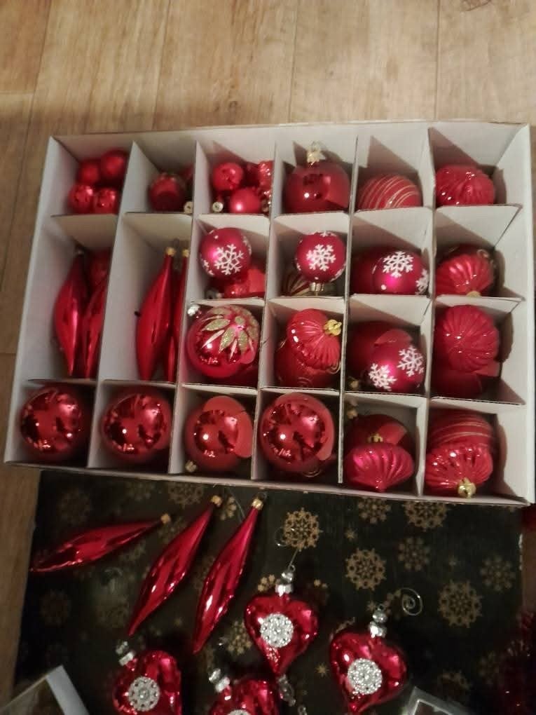 Kerstballen en toebehoren, Diversen, Kerst, Ophalen, Zo goed als nieuw