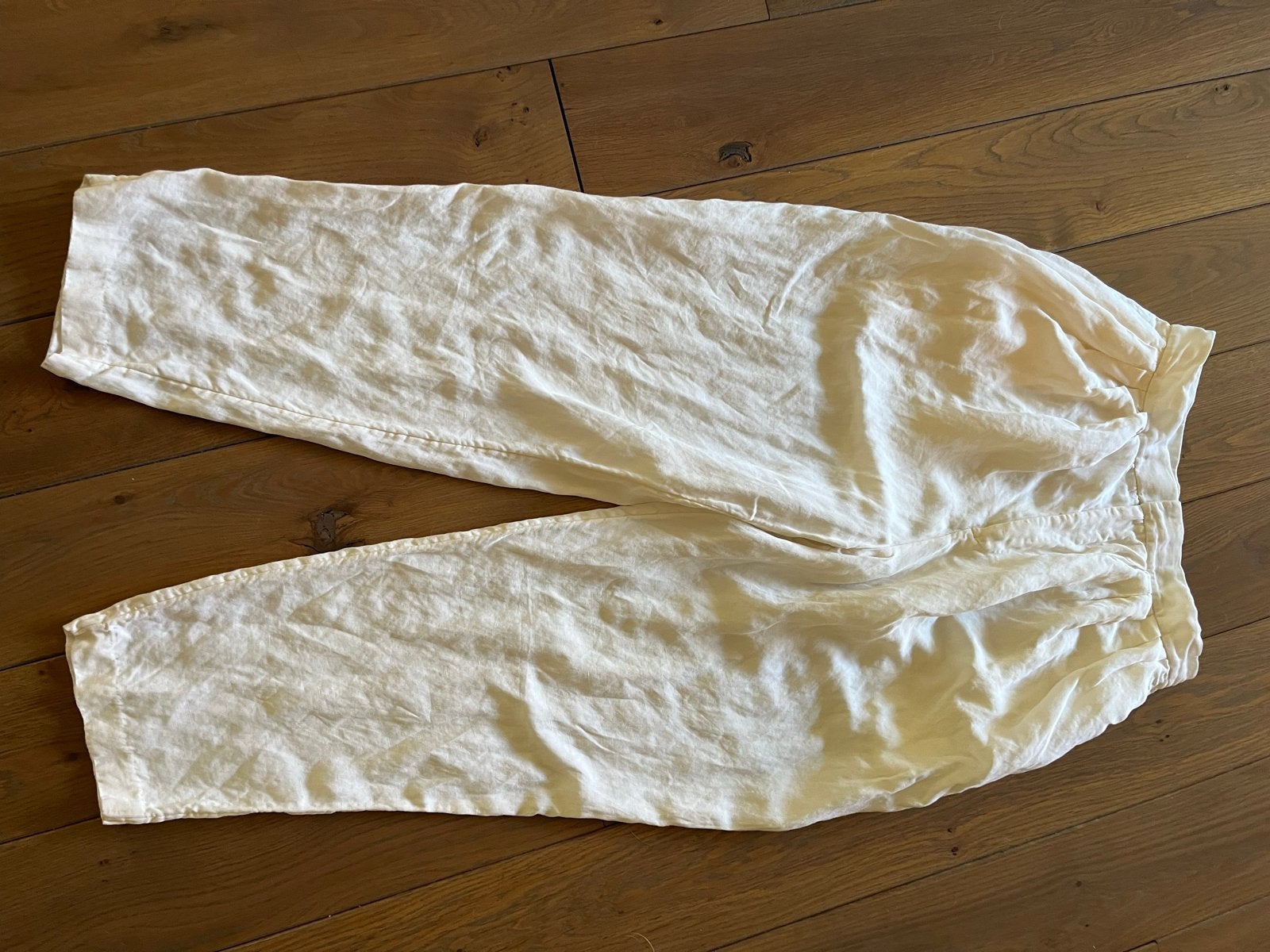 H&M Linnen Crèmekleurige Bandplooibroek Maat 42, Kleding | Dames, Wit, Maat 42/44 (L), Ophalen of Verzenden, Zo goed als nieuw