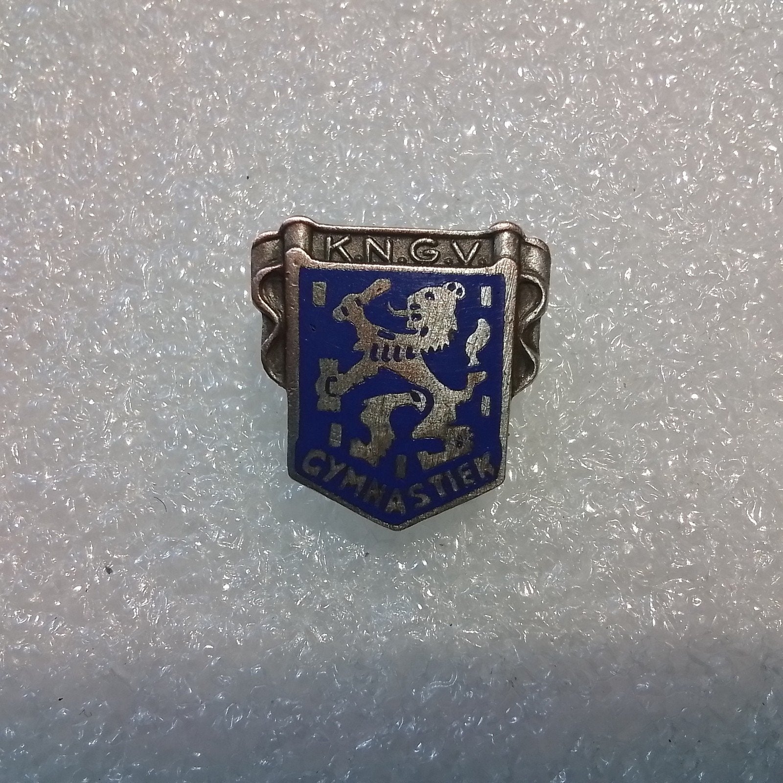 K.N.G.V. Gymnastiek, geëmailleerd, Ophalen of Verzenden, Gebruikt, Overige onderwerpen