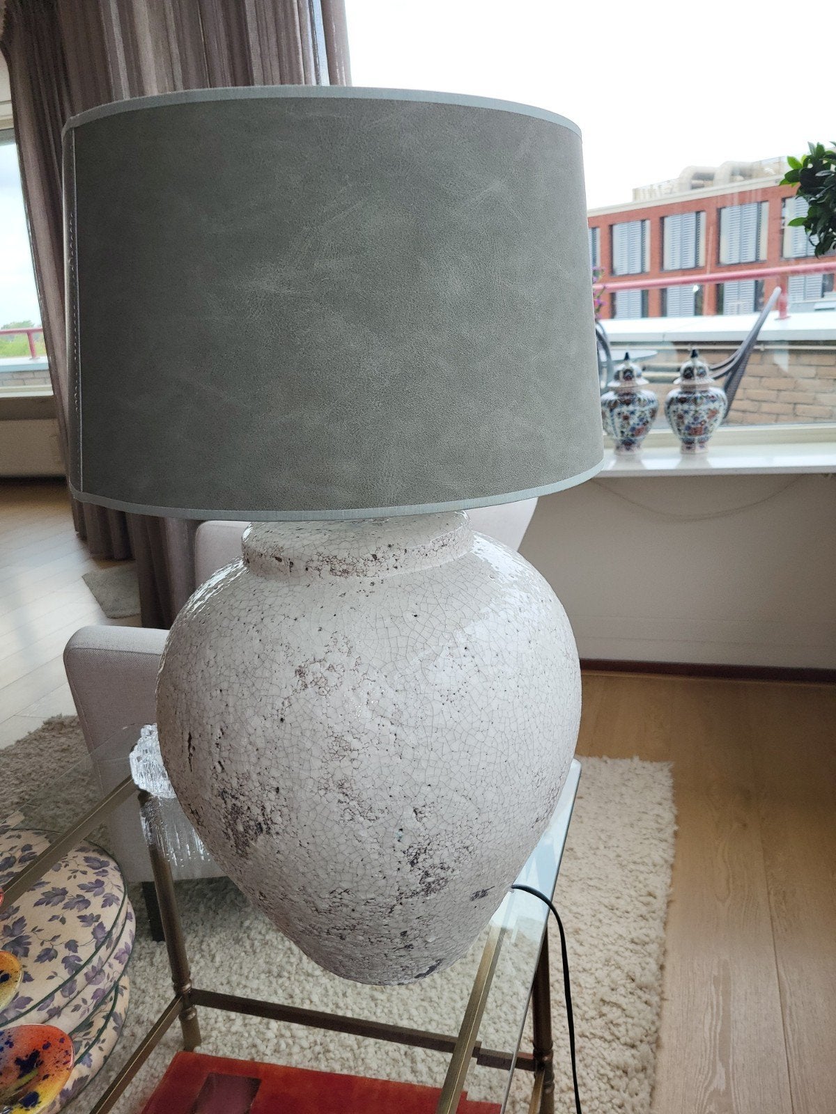 Grote lamp met mooie voet van aardewerk, Ophalen of Verzenden, Rond