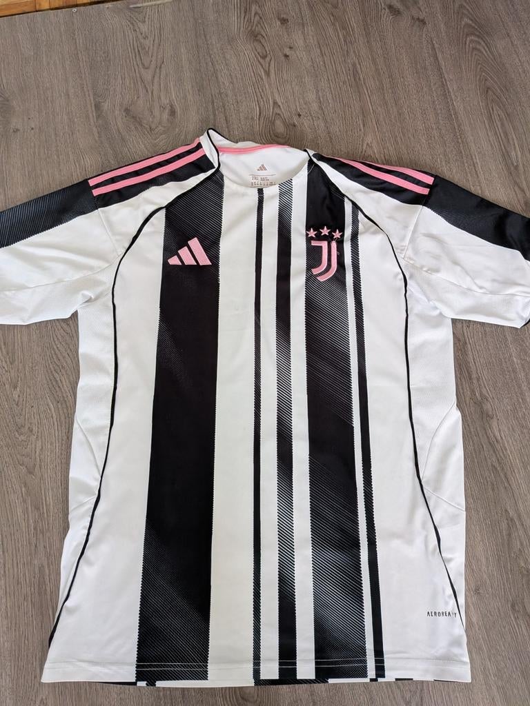 Juventus Thuisshirt - Zwart/Wit met Roze Details, Maat M, Ophalen of Verzenden, Zo goed als nieuw, Shirt