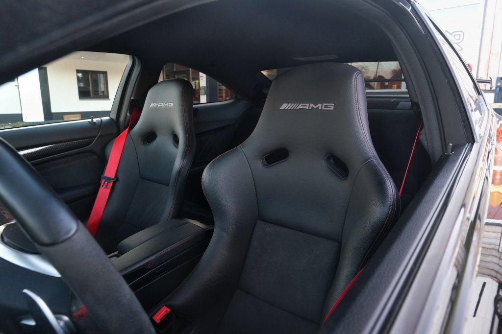 Mercedes-Benz C-Klasse Coupé AMG 63 Black Series Track Pack, Auto's, Automaat, Dealer onderhouden, Gebruikt, Zwart
