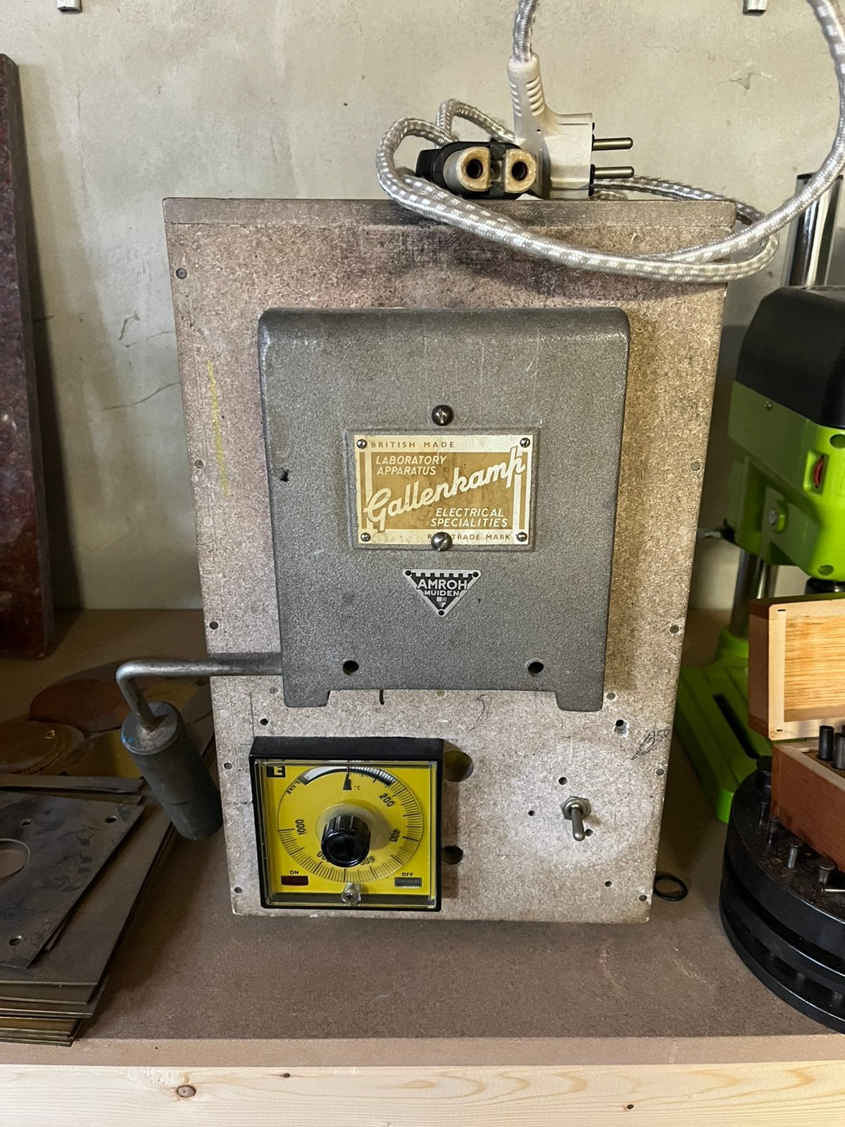 Emailleer oven, Ophalen, Gebruikt