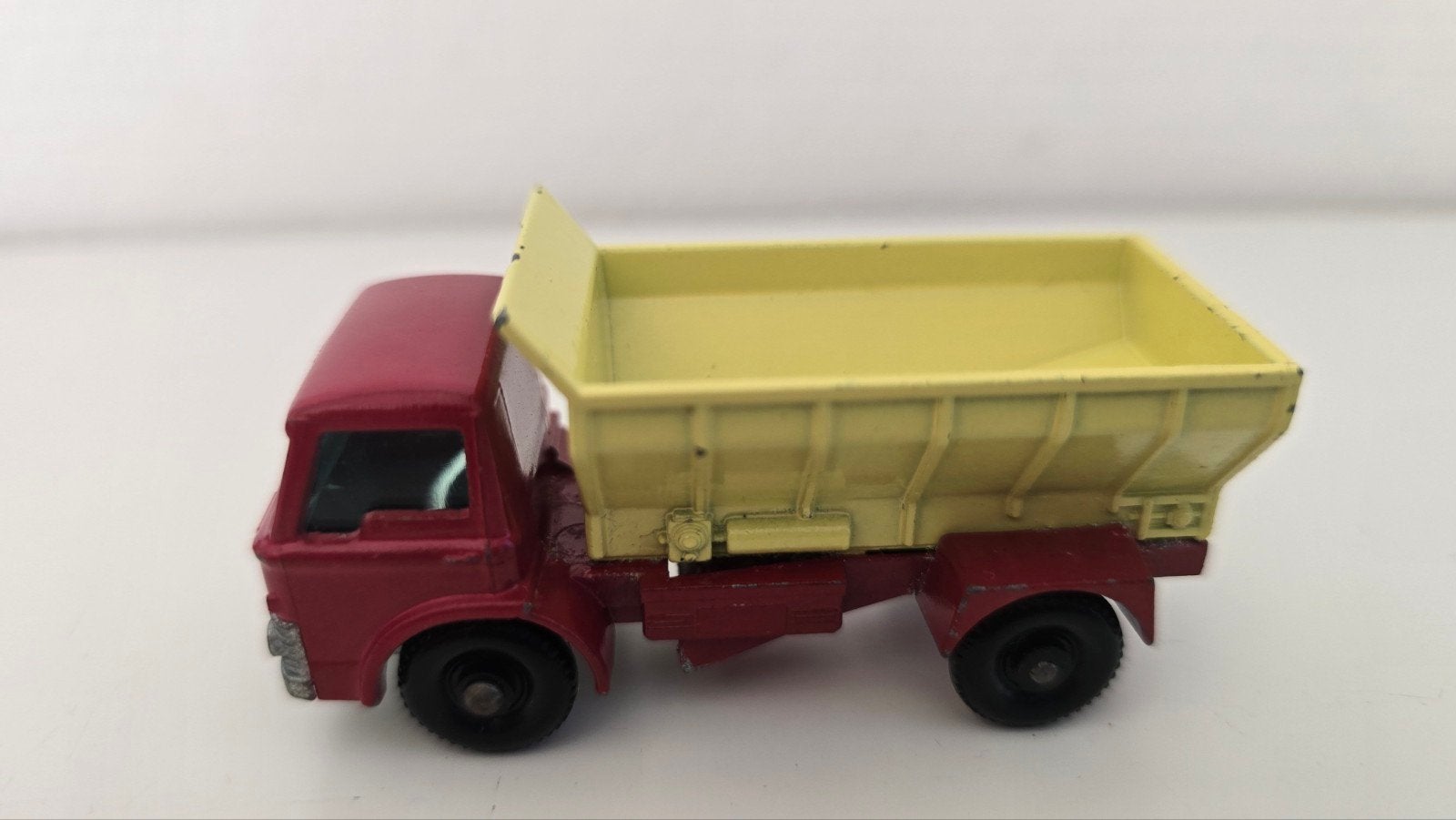 Matchbox Grit Spreading Truck, Ophalen of Verzenden, Zo goed als nieuw, Bus of Vrachtwagen