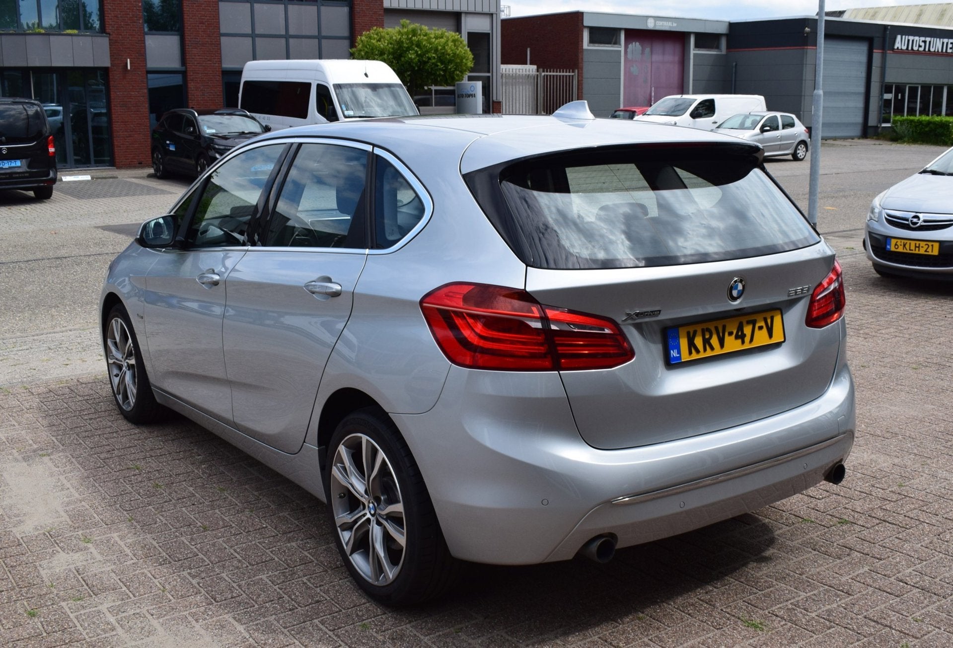 BMW 2-serie Active Tourer 225i xDrive Active Tourer Luxury L, Auto's, Automaat, 1998 cc, Gebruikt, 4 cilinders