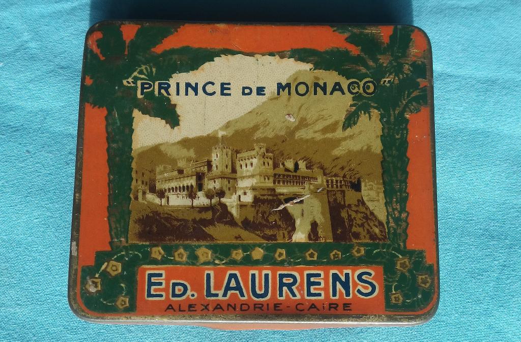 FRANS EGYPTISCH SIGARETTEN BLIK PRINCE DE MONACO ED LAURENS, Verzamelen, Blikken, Verzenden, Gebruikt, Overige