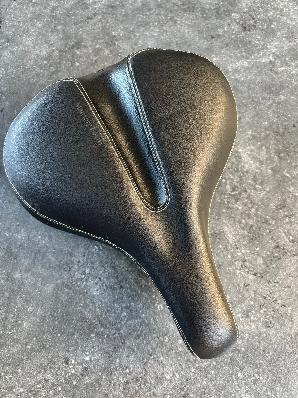 BBB Cycling Zadel met Memory Foam en Dual Elastomer, Elektrische fiets, Kunststof, Ophalen of Verzenden, Zo goed als nieuw