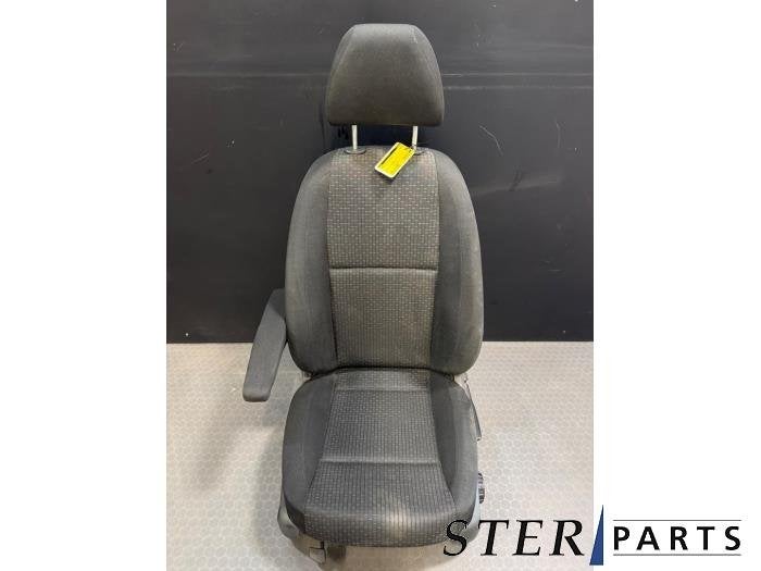 Stoel links van een Mercedes Vito, Auto-onderdelen, Gebruikt, -, Ophalen of Verzenden, -
