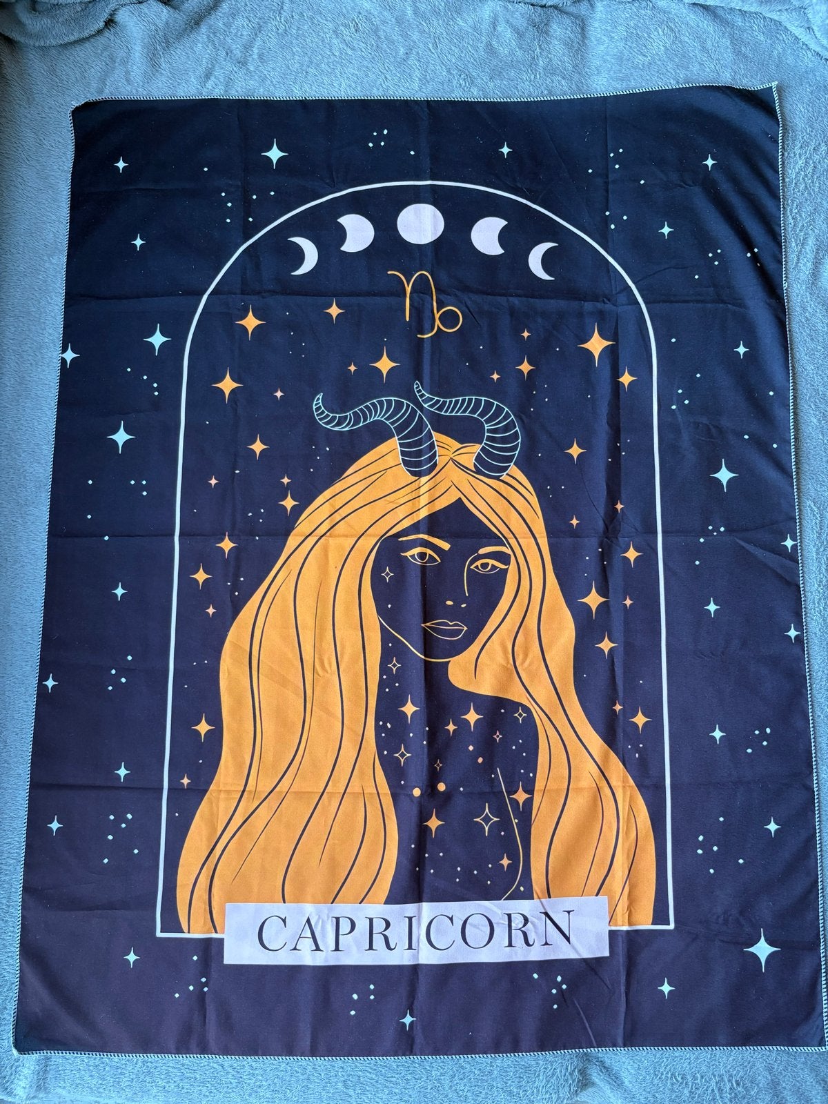 Wandkleed Steenbok (Capricorn) 74x94cm, 74 cm, Meerkleurig, Ophalen of Verzenden, Zo goed als nieuw