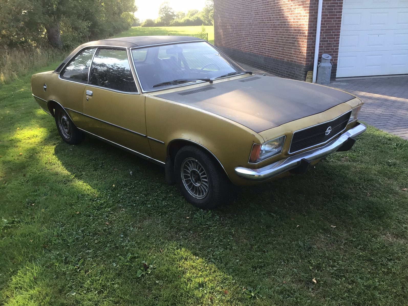Opel rekord coupe te koop, Auto's, Achterwielaandrijving, Zwart, Overige kleuren, Particulier