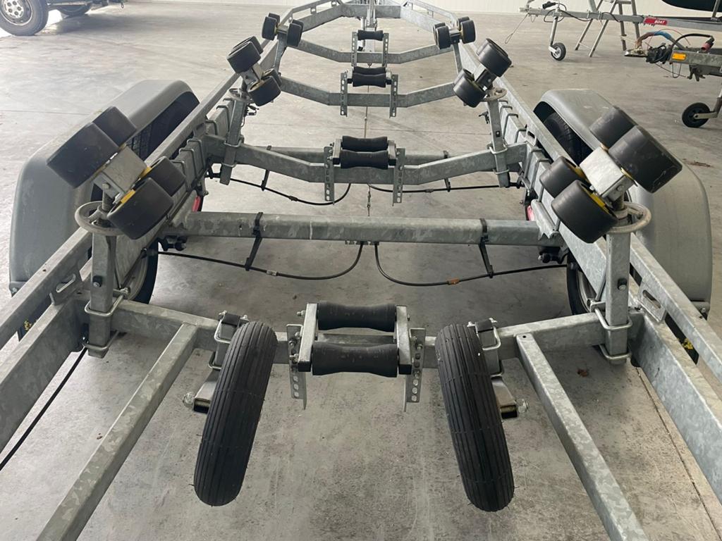 Pega tandemas trailer V2000/775 in nieuwstaat  !!!, Watersport en Boten, Boottrailers, Ophalen of Verzenden, Zo goed als nieuw