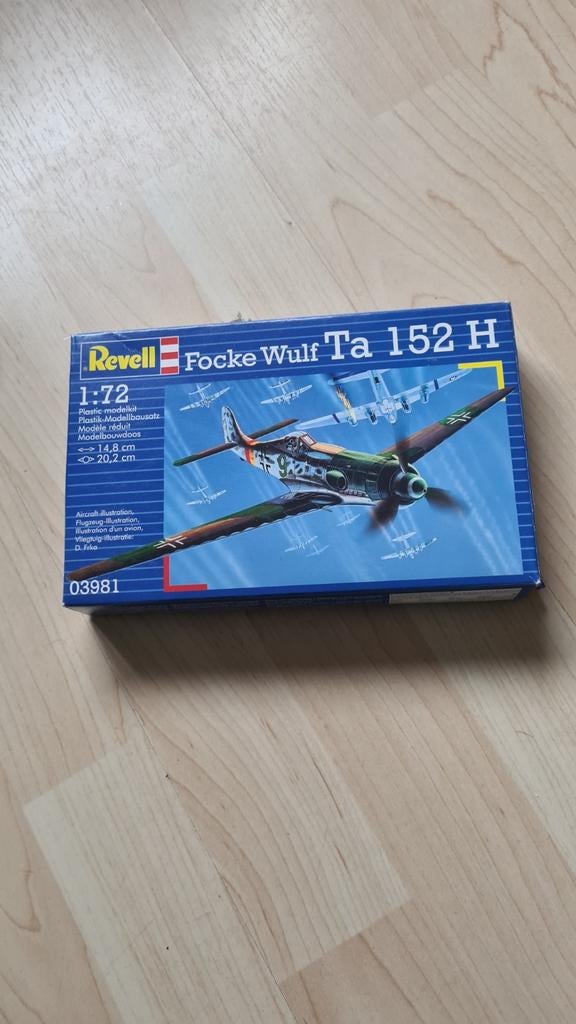 Revell Focke Wulf Ta 152 H, Ophalen of Verzenden, Zo goed als nieuw, 1:72 tot 1:144, Revell