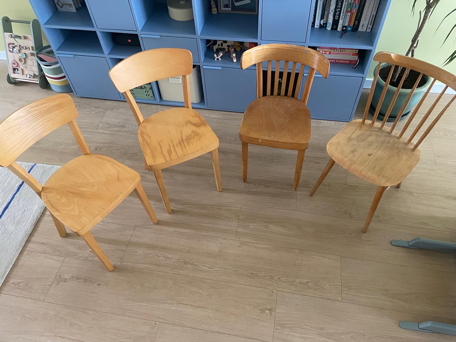 Vier houten stoelen, Ophalen, Gebruikt, Bruin, Vier