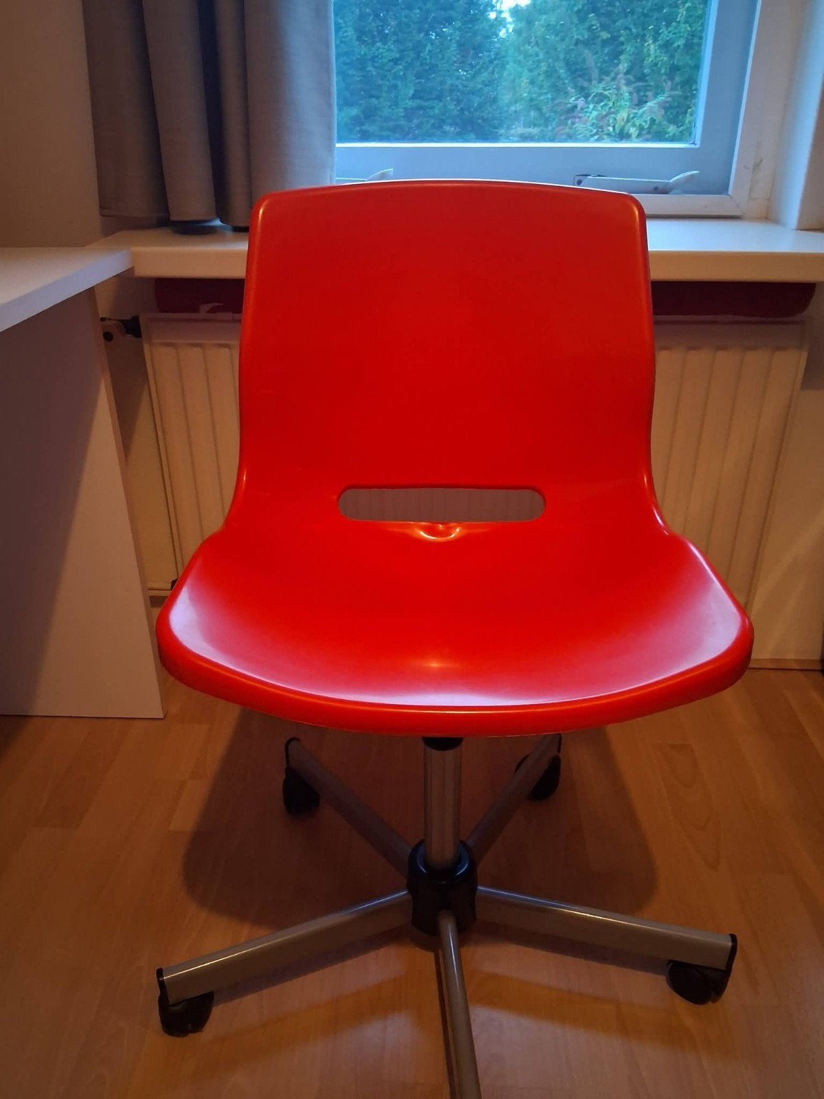 GRATIS - Rode IKEA Snille Bureaustoel, Huis en Inrichting, Ophalen, Gebruikt, Rood, Bureaustoel