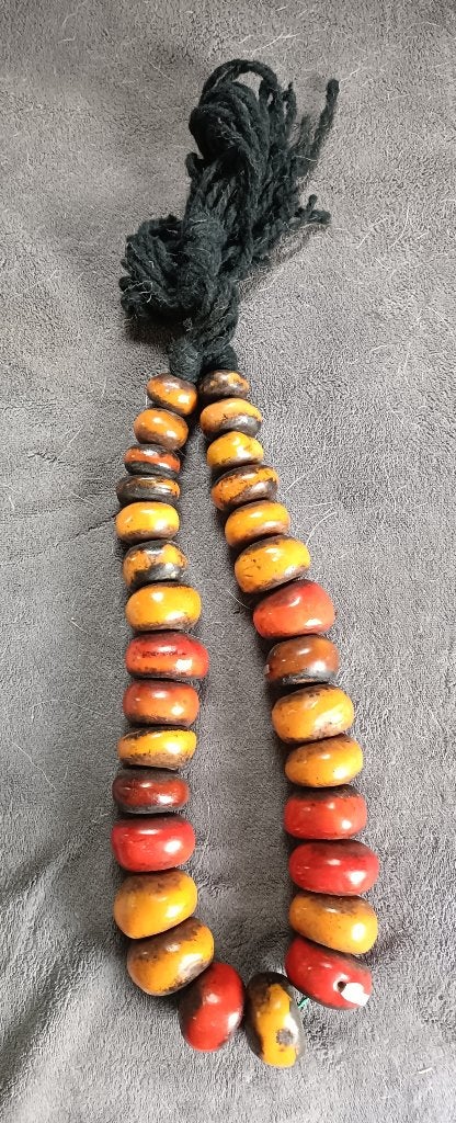 Berber ketting van hars amber kralen, Ophalen of Verzenden, Zo goed als nieuw, Overige kleuren, Overige materialen