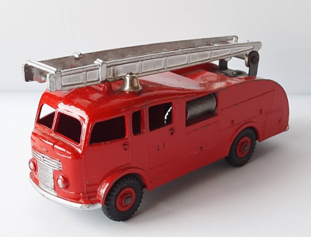 Fire Engine / Brandweerauto -  DINKY TOYS, Ophalen of Verzenden, Zo goed als nieuw, Auto, Dinky Toys
