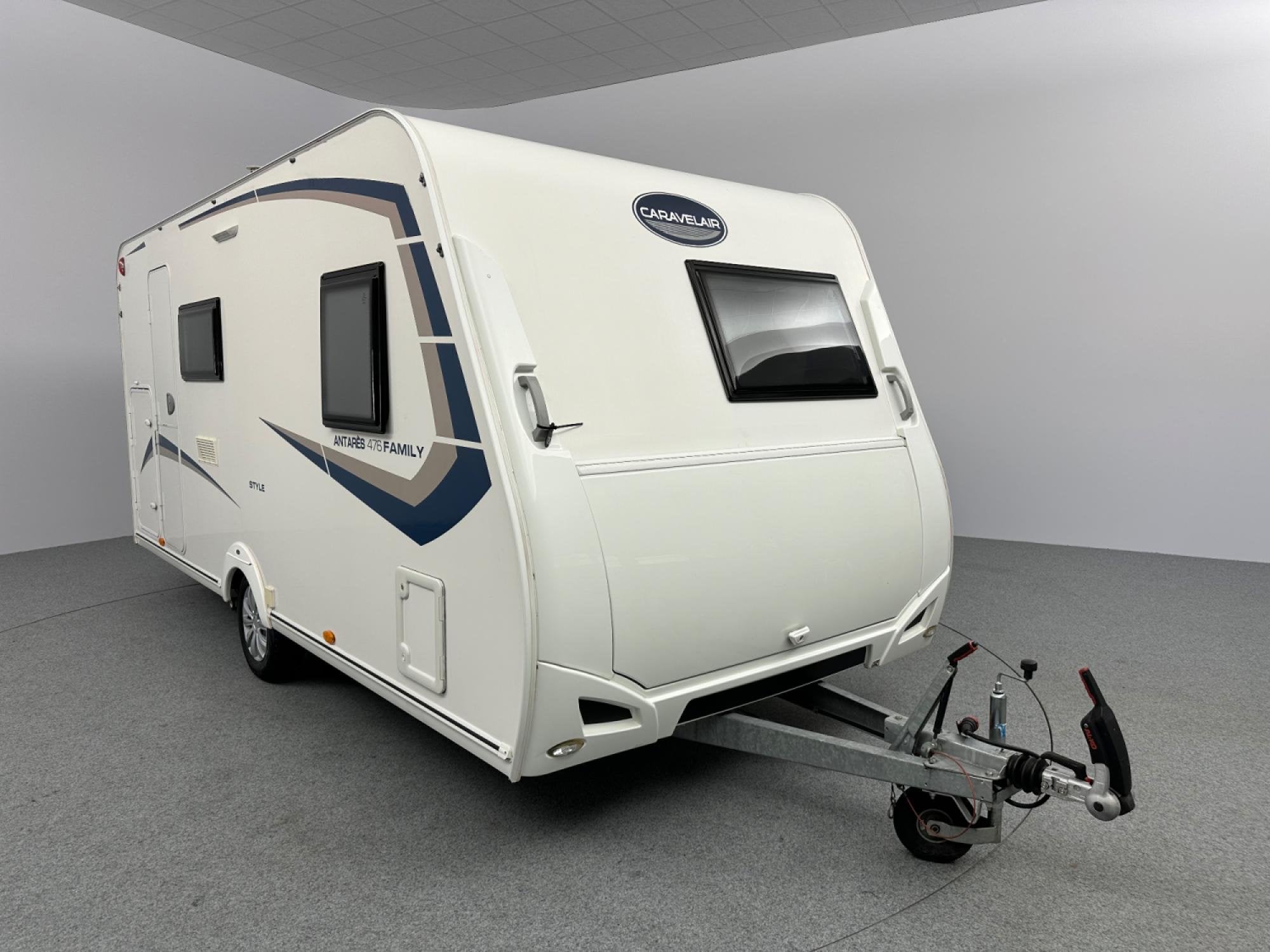 Caravelair Antares Style 476 Family Stapelbed Dakairco, Caravans en Kamperen, Hordeur, Dwars-stapelbed, Bedrijf, Treinzit