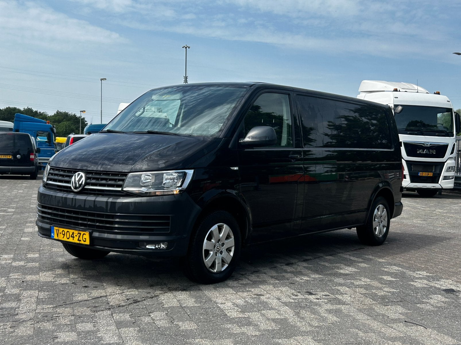 Volkswagen Transporter T6 2019 met apk!, Auto's, Euro 6, 4 cilinders, Volkswagen, Zwart