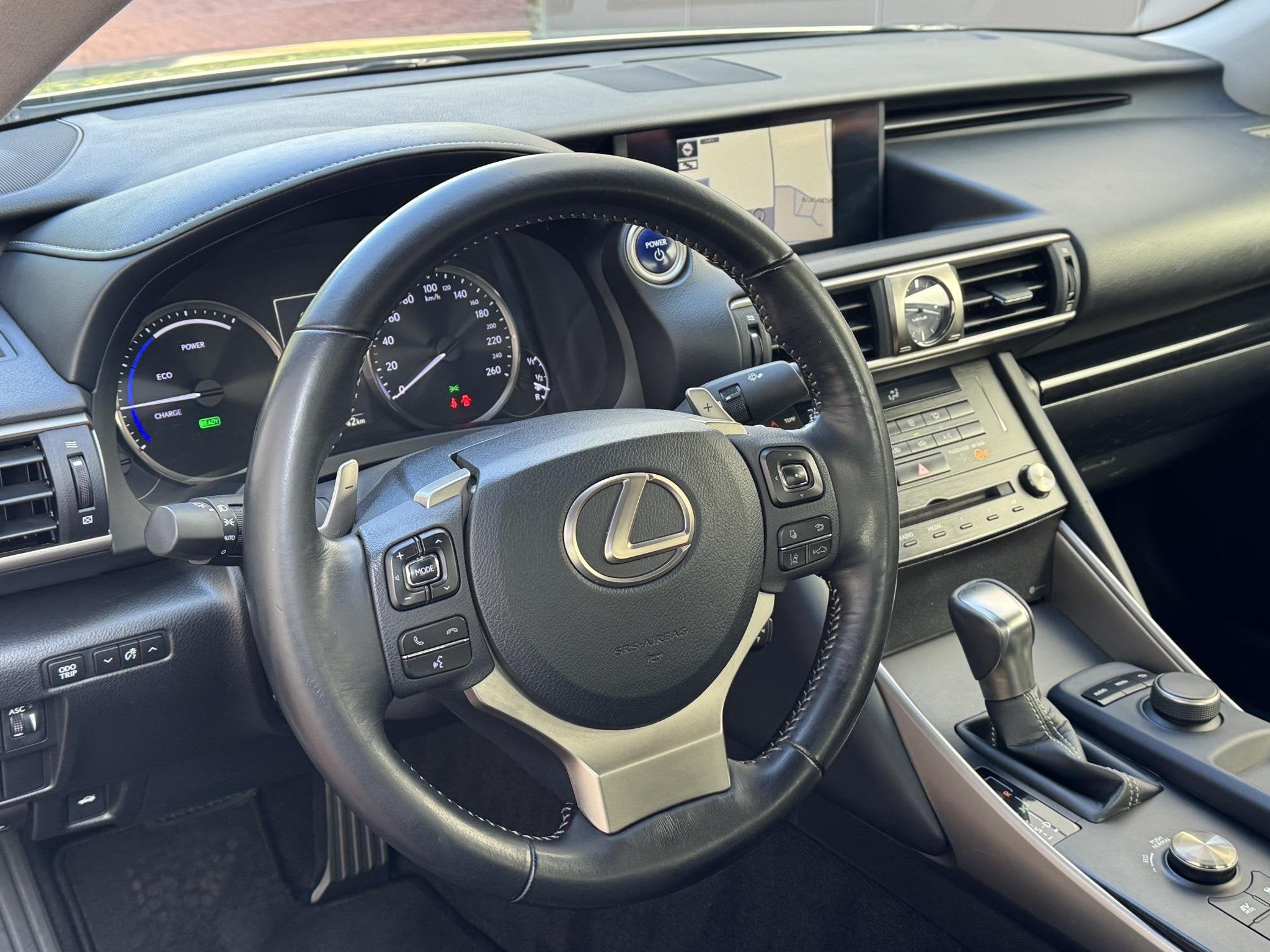 Lexus IS 300h Hybrid Business Line (NIEUWE BEURT LEXUS), Auto's, Lexus, Automaat, Gebruikt, Start-stop-systeem, 23 km/l