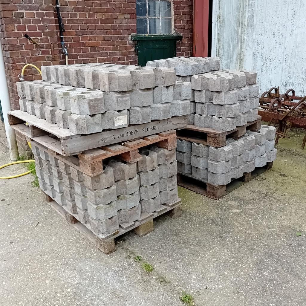 Grasbetontegels 40x60x12 cm, Tuin en Terras, Tegels en Klinkers, Ophalen of Verzenden, Zo goed als nieuw, Beton, Terrastegels