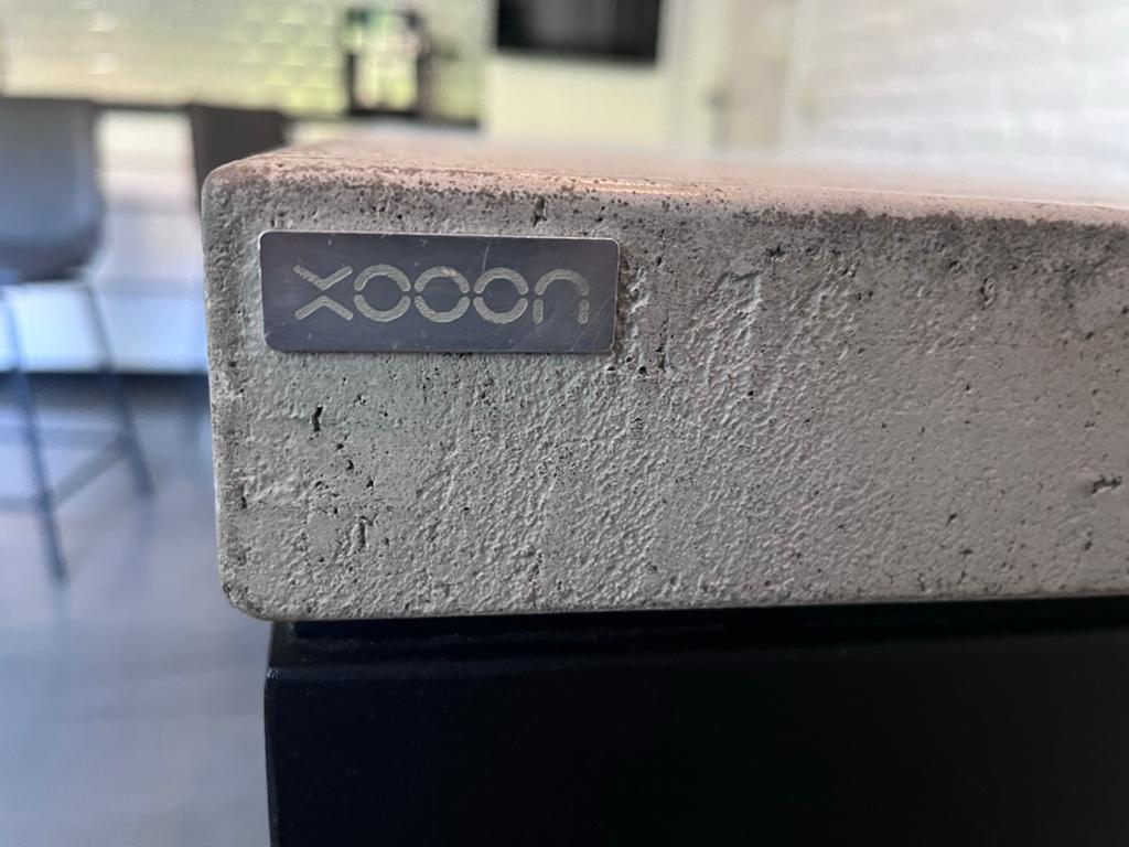 Xooon Bartafel met 3 draaibare barkrukken, Ophalen, Draaibaar, Gebruikt, 60 tot 90 cm