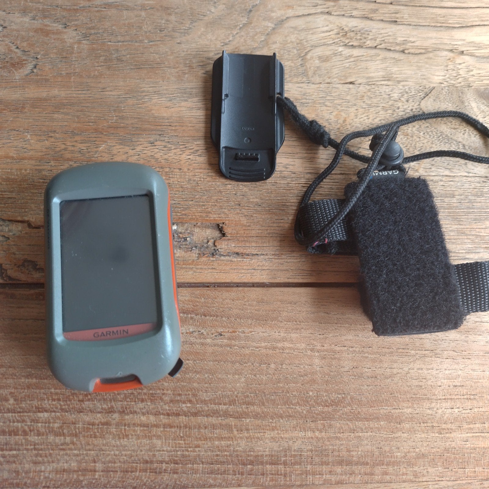 Garmin Dakota 20 met extra klem voor bevestiging tas, Sport en Fitness, Bergsport en Wandelen, Ophalen of Verzenden, Navigatie of Gps