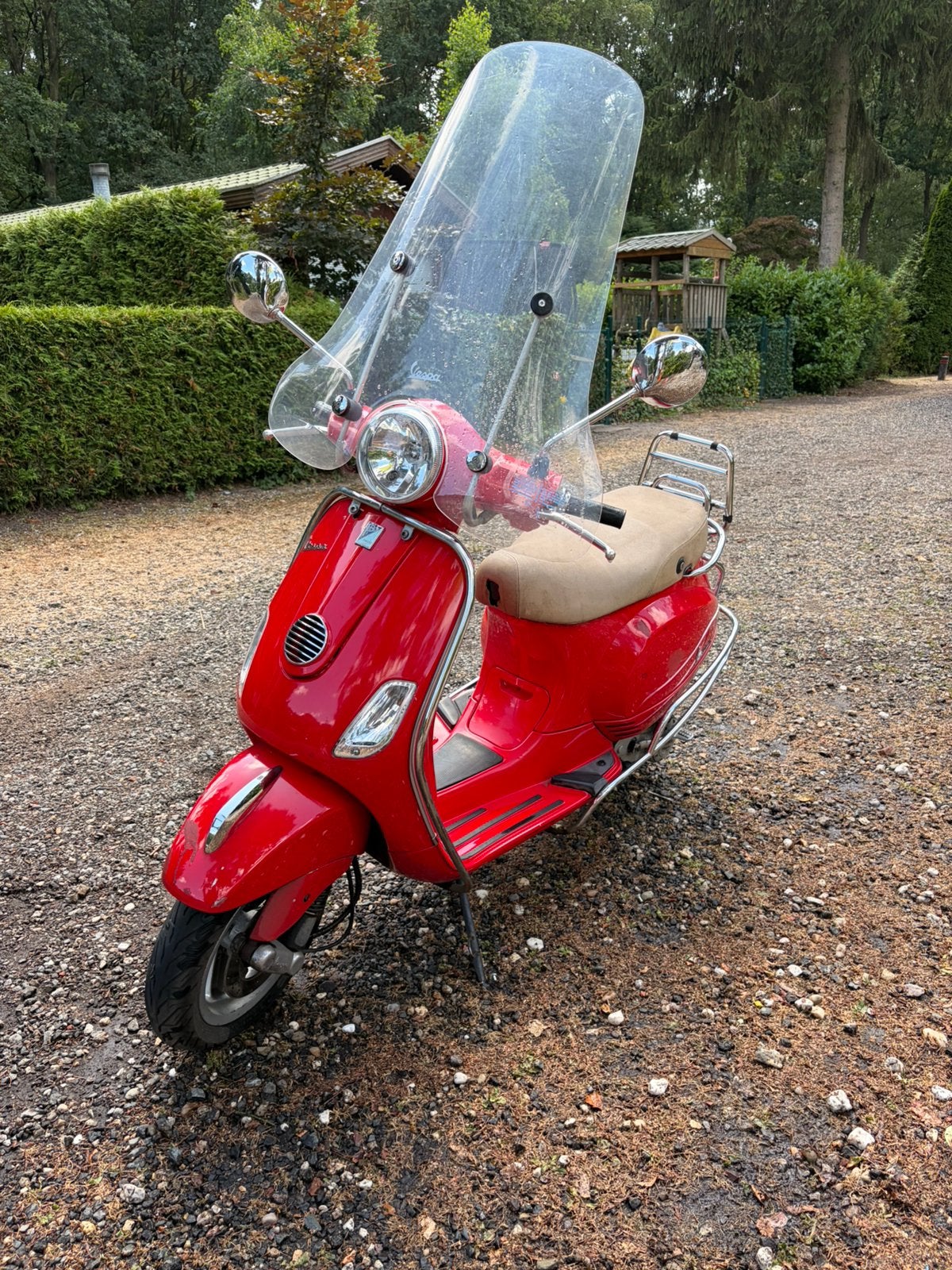 Vespa LX. rood met valbeugels & windscherm. 2010, Fietsen en Brommers, Scooters | Vespa, Ophalen, Gebruikt, Benzine, Vespa LX