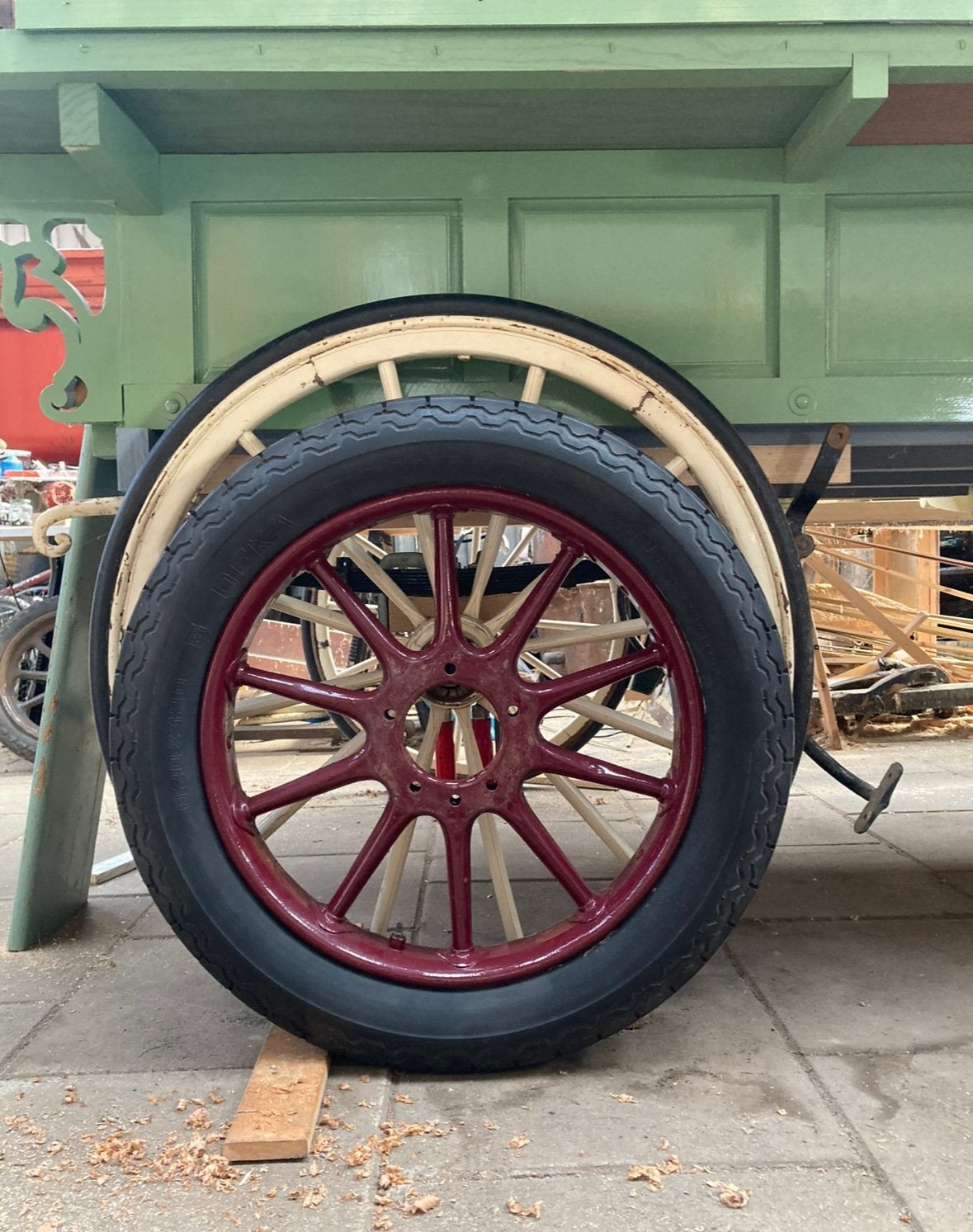 Oldtimer auto wielen c.a. 1920 (5x), Auto-onderdelen, Ophalen, Zomerbanden, Banden en Velgen