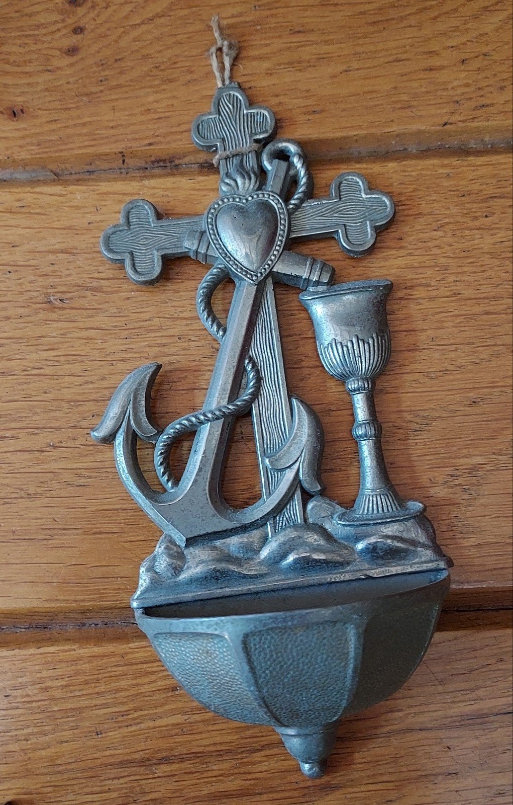 Antiek / Vintage Wijwaterbakje – Geloof, Hoop en Liefde, Antiek en Kunst, Ophalen of Verzenden
