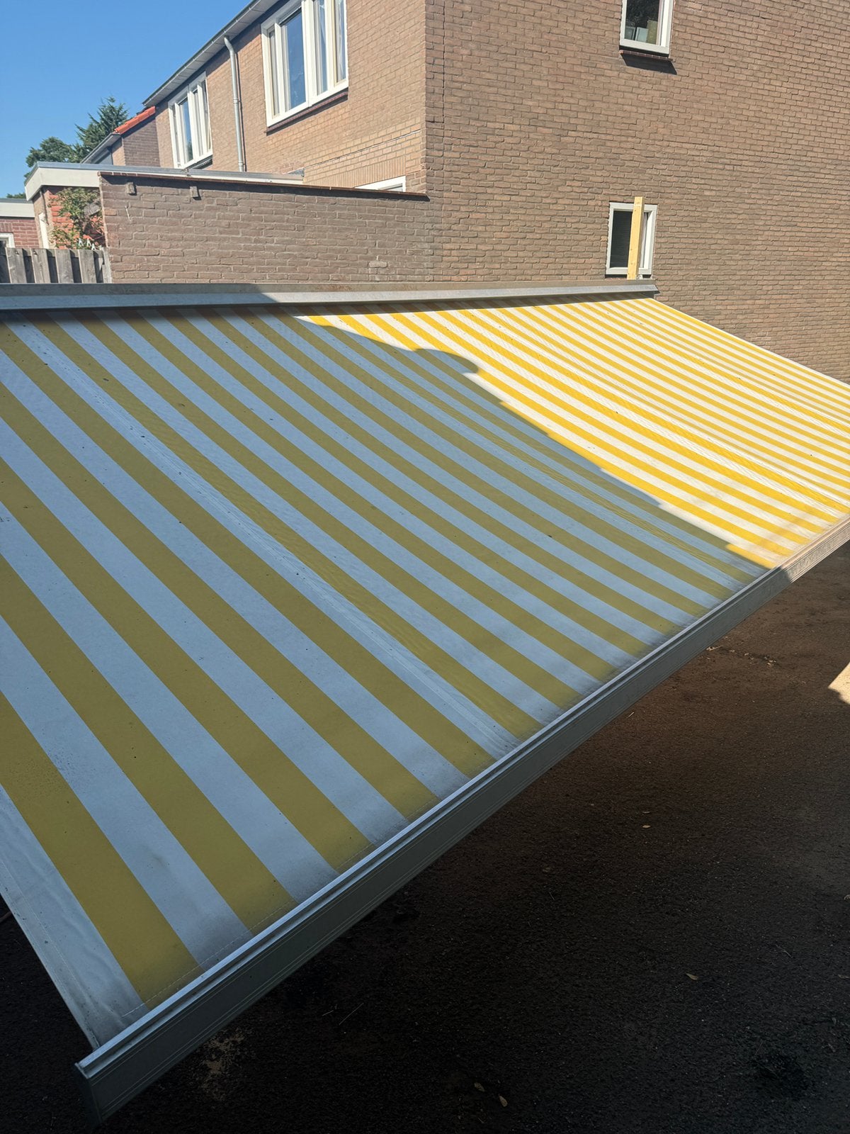 Zonnescherm 5.4meter elektrisch, Tuin en Terras, Zonneschermen, Ophalen, Gebruikt, 450 cm of meer, Elektrisch