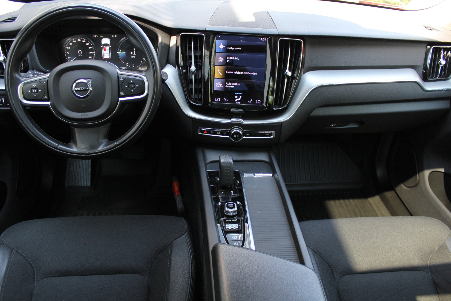 Volvo XC60 2.0 Recharge T6 AWD Inscription | Incl. 12 maande, Automaat, Gebruikt, Leder en Stof, Plug-in hybride