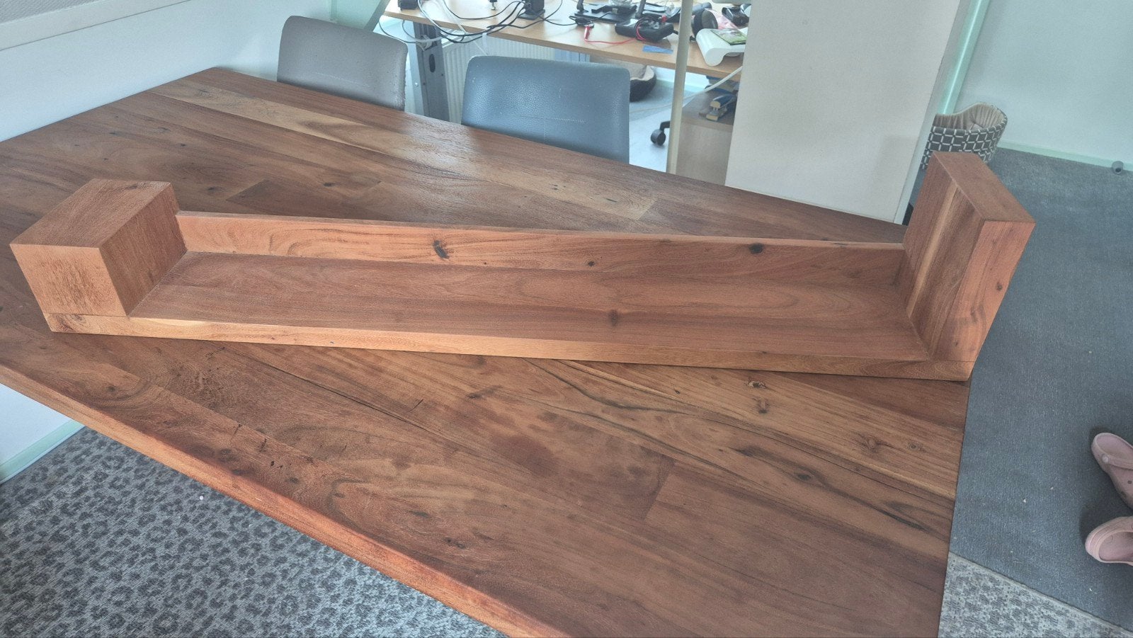 Xooon Garda Wandplank van hardhout - 130x20x25cm, Ophalen
