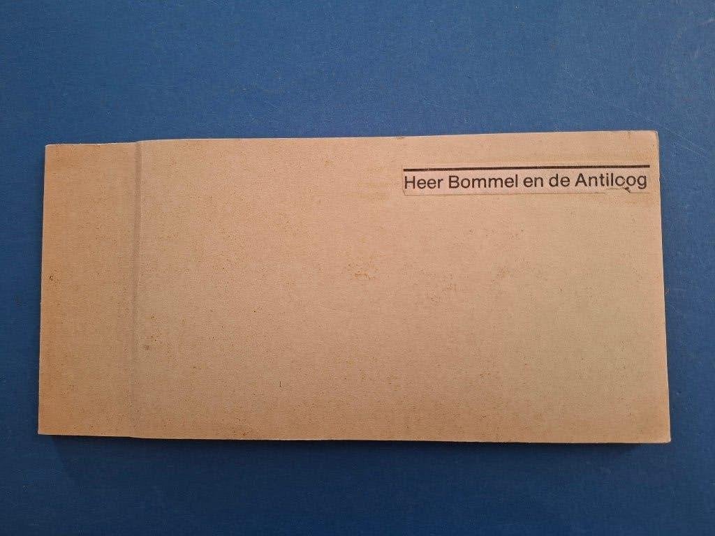 Heer Bommel en de antiloog - krantknipsels NRC, Eén stripboek, Verzenden, Zo goed als nieuw